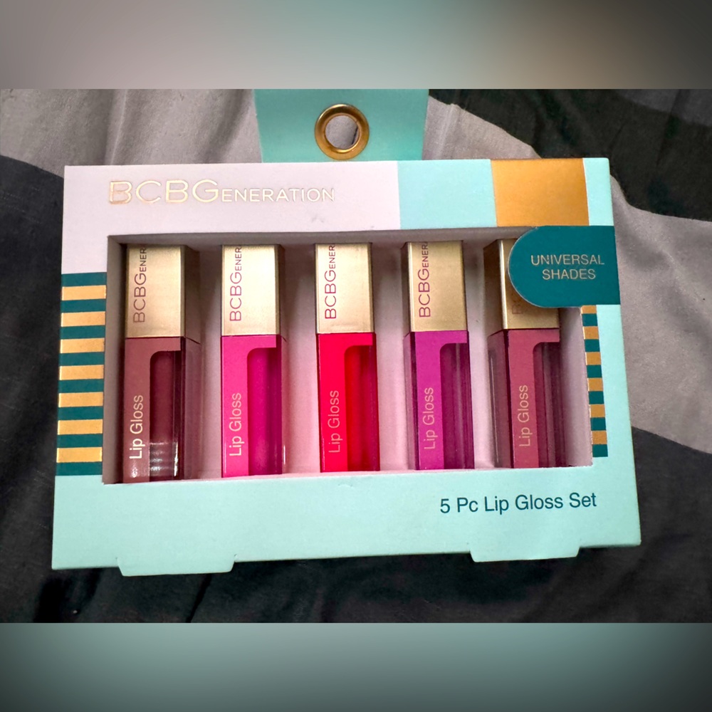 BCBG generation 5 piece lip gloss universal shades NWT! NIB!